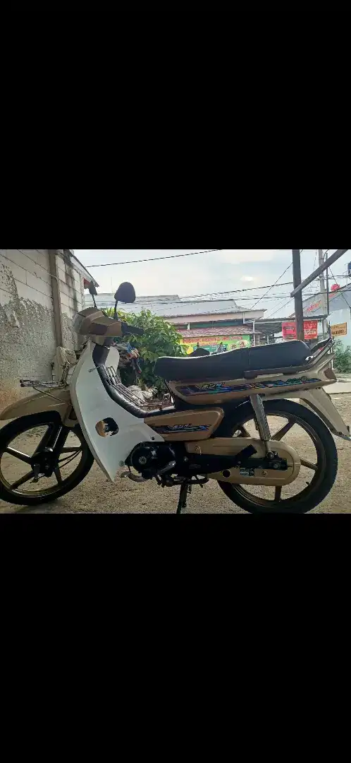 Jual motor Astrea grand tahun 1995