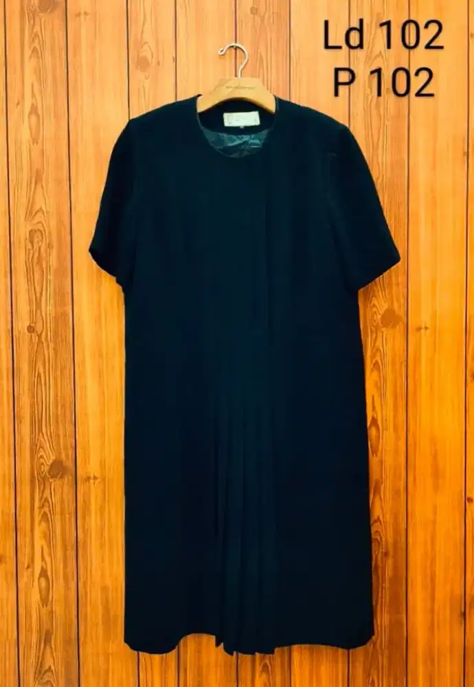 Dress Hitam Polos
