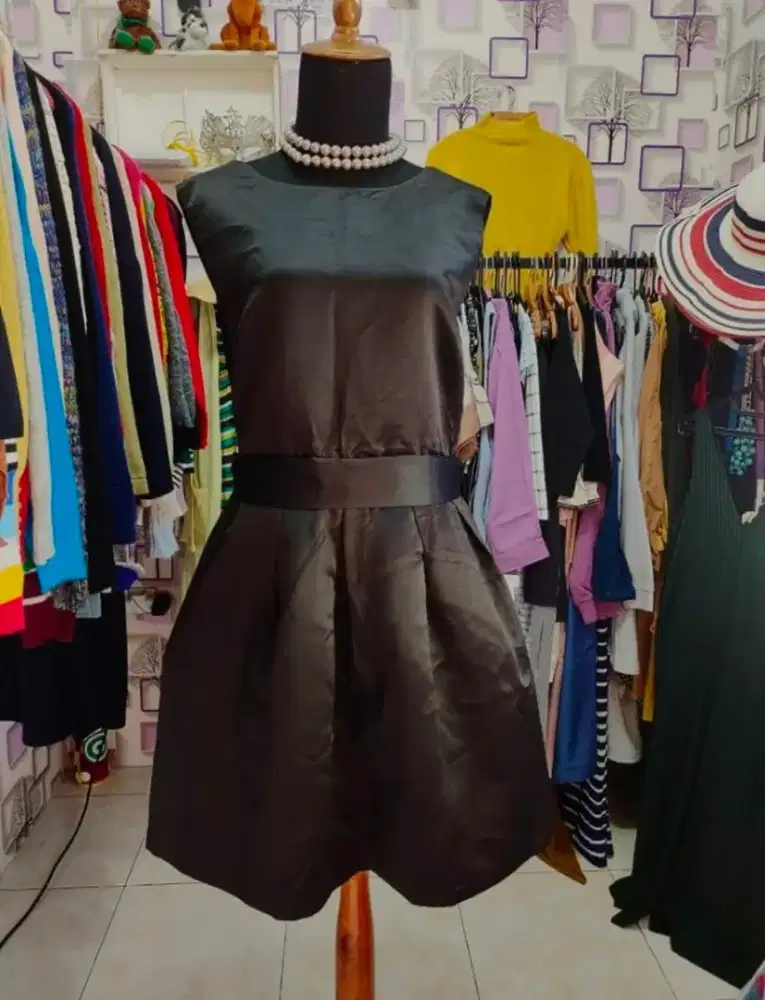 Overall Hitam / Dress