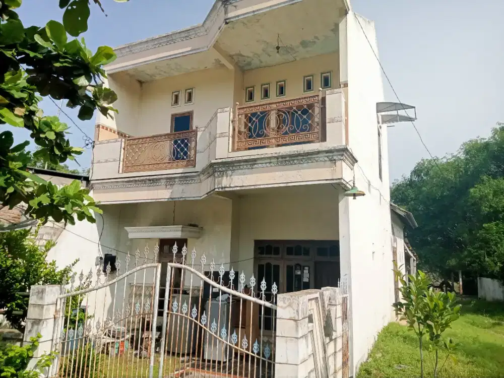 Dijual Rumah Strategis Lt 2 tanpa perantara  Pinggir Jalan Bojonegoro
