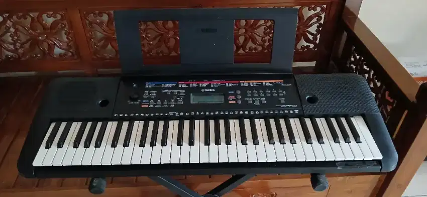 Piano Yamaha PSR E-263