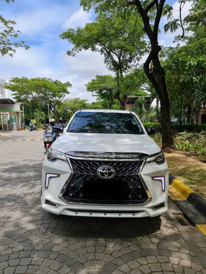 Dijual Toyota Fortuner VRZ TRD 2019