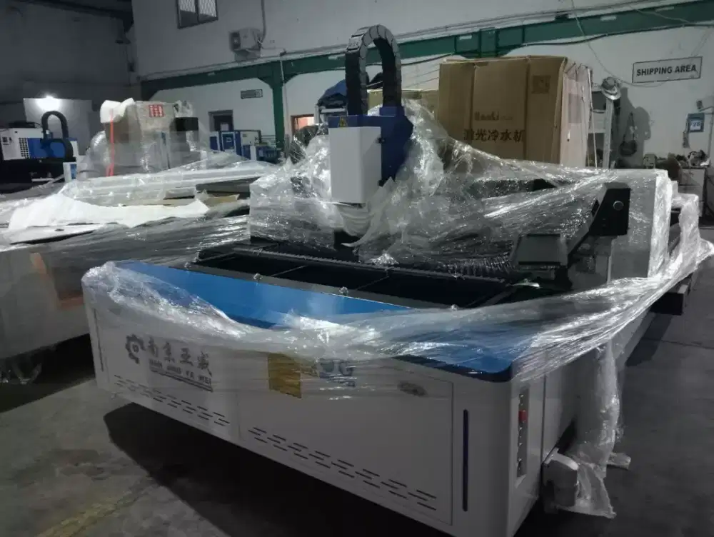 Mesin fiber laser cutting 1500-3000w