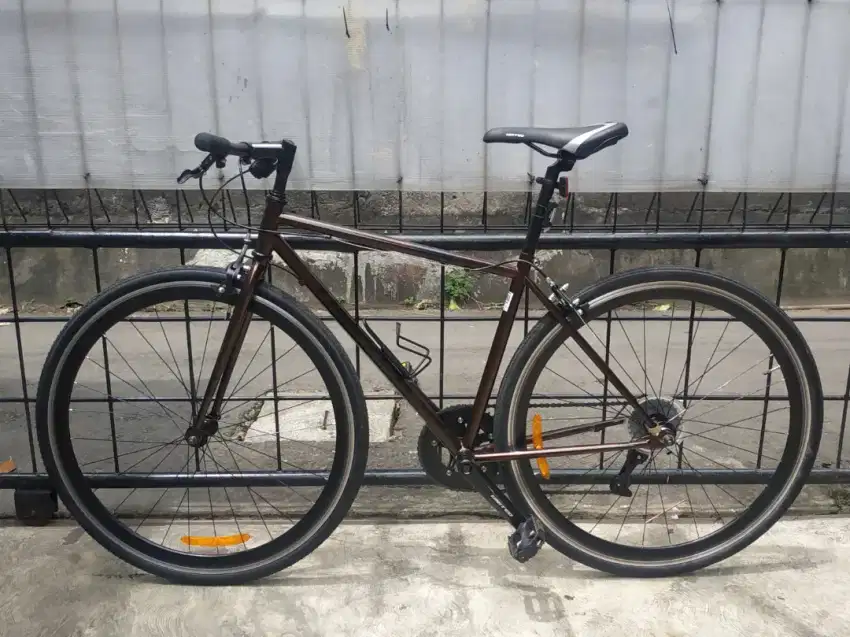 Sepeda Hybrid United Slick 700 Spt Baru