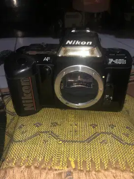 Kamera Nikon lawas F401s