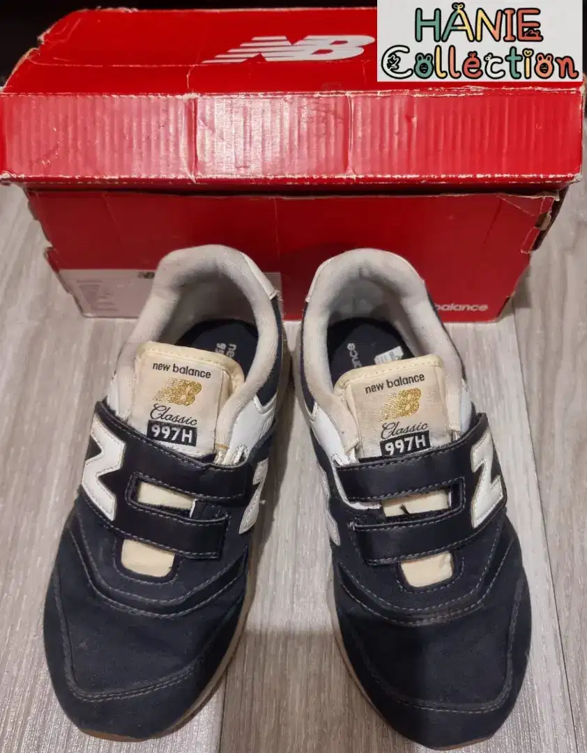 New Balance Kids-Size 32.5-Black/White