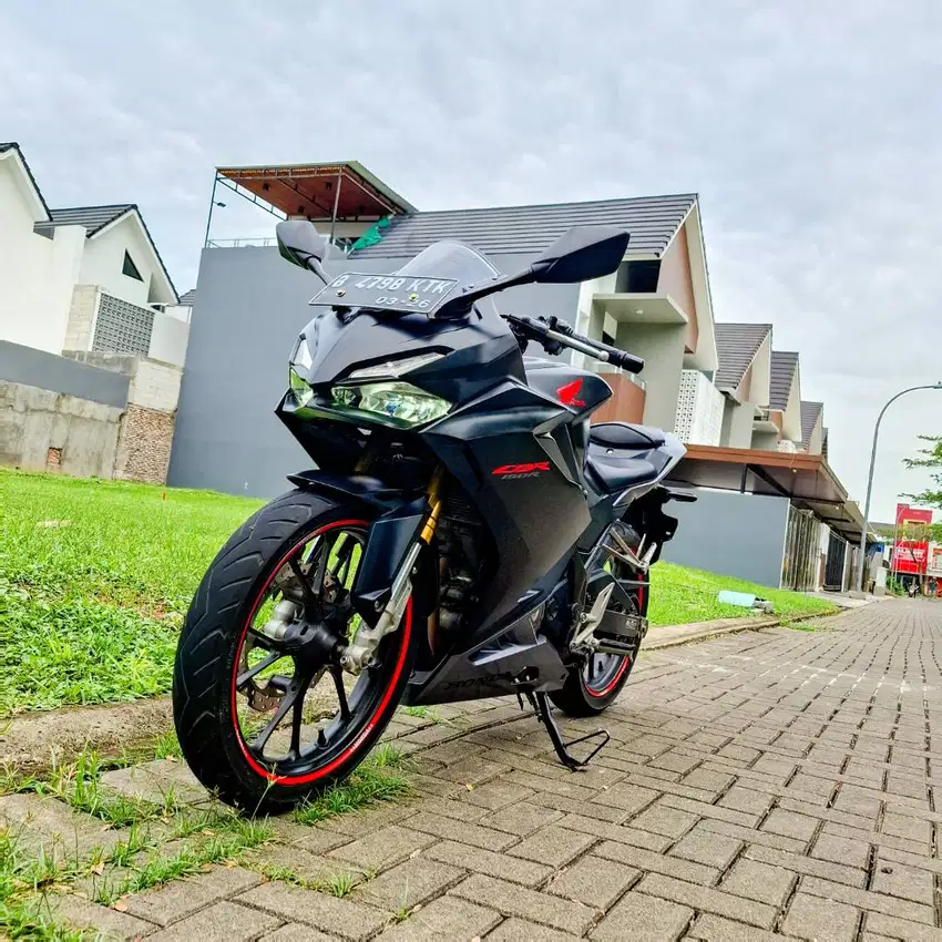 NEW CBR 150R 2021 DP 1 JUTA