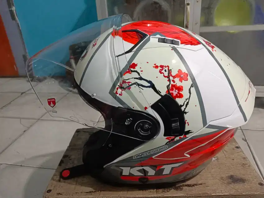 HELM KYT SAKURA