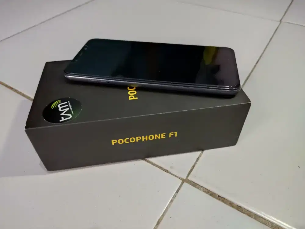 Pocophone F1 6/64 jangan tanya minus