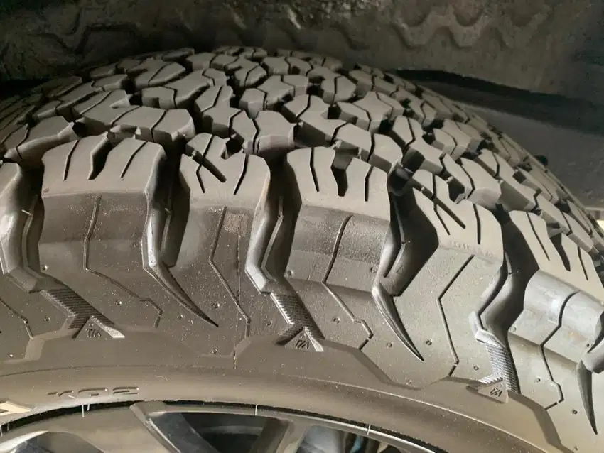 BFGoodrich 265/65/18 th 2023 made in USA & 1 pcs 2024 KO3 ban serep