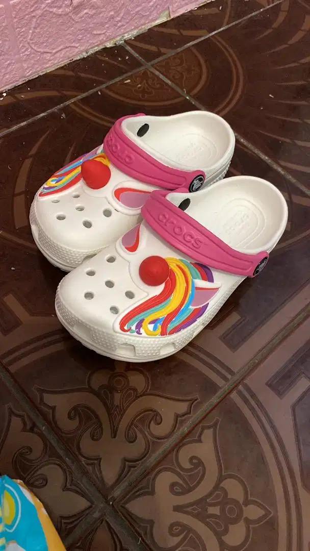 Sandal crocs anak