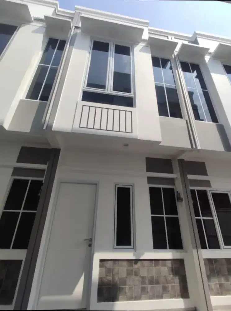Dijual Rumah 2 lantai dalam gang di Cempaka Putih Jakarta Pusat
