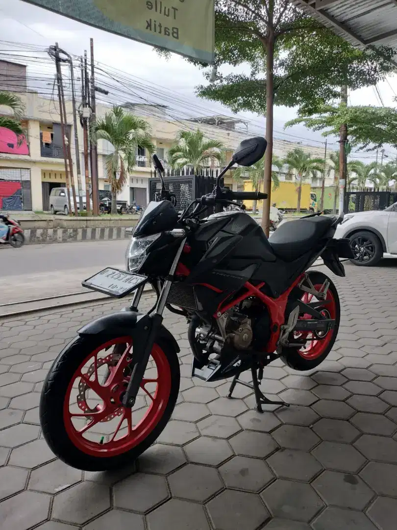 Cb 150R mulus cash & kredit