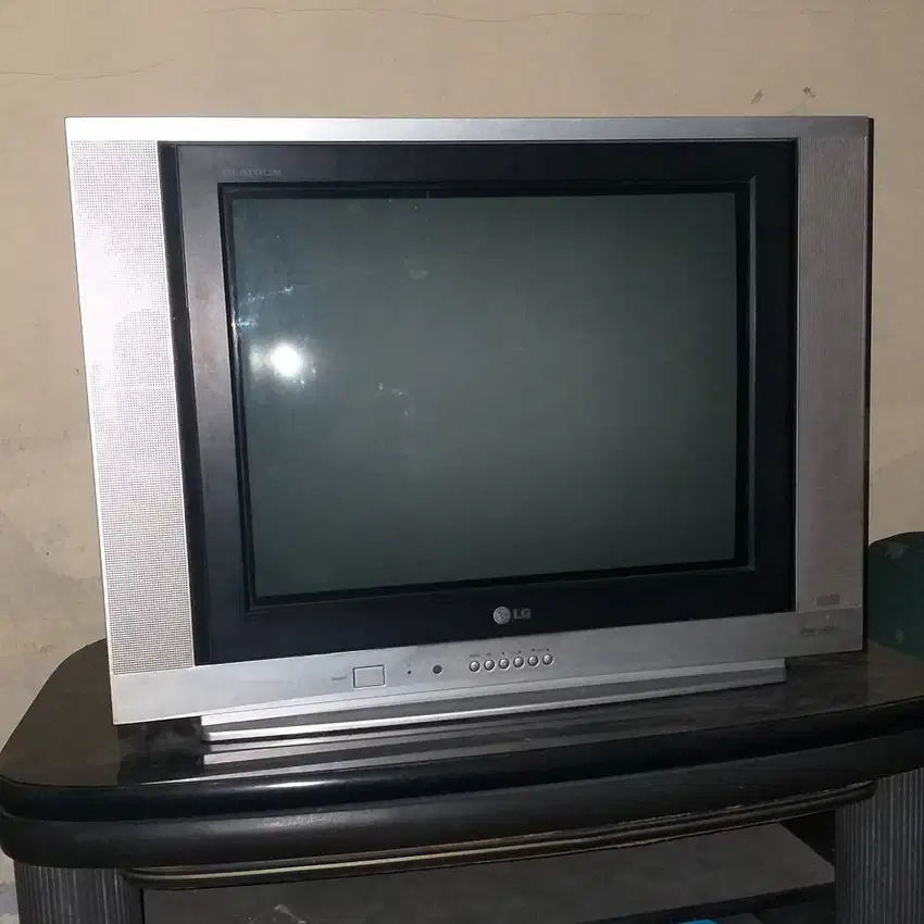 TV LG 21 inch kondisi normal