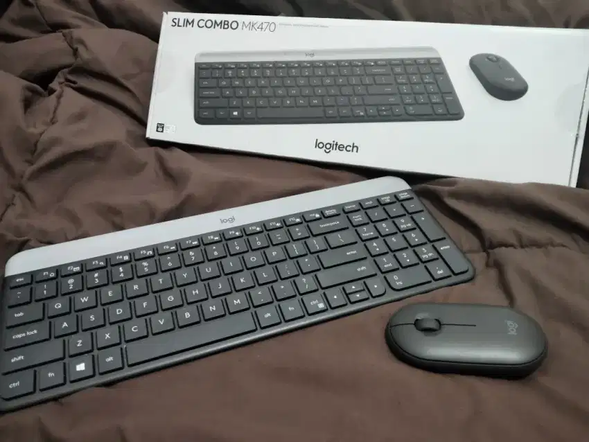 Logitech MK470 Slim Wireless Combo Keyboard & Mouse