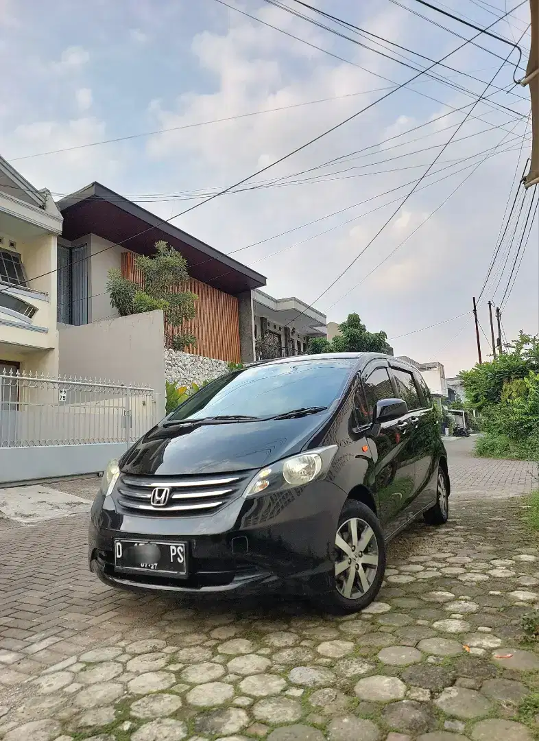 MPV 7 SEAT NYAMAN BGT !! FREED E PSD MATIC 2009 TIPE TERTINGGI TERAWAT