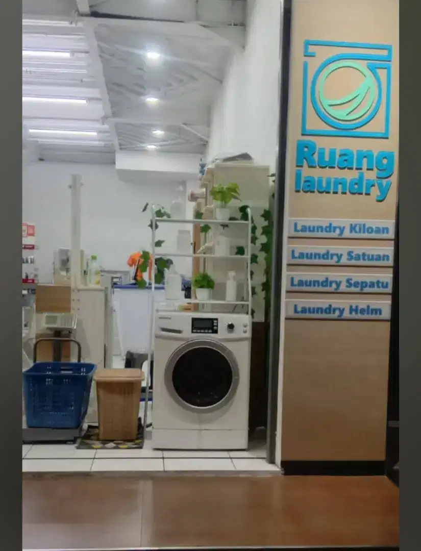 Lowongan Kasir  & Bag Produksi Laundry