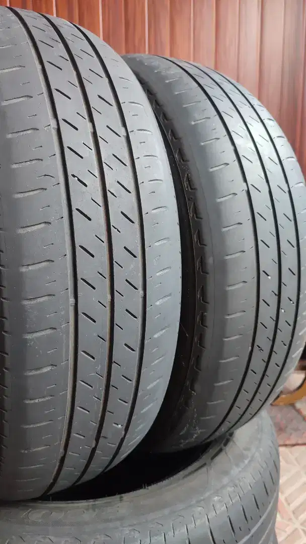 Ban mobil bridgestone innova 205/65/16