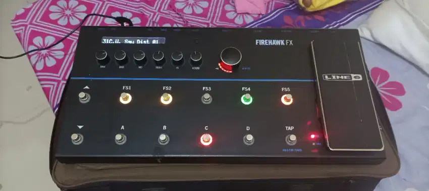 Line 6 Firehawk FX guitar effect