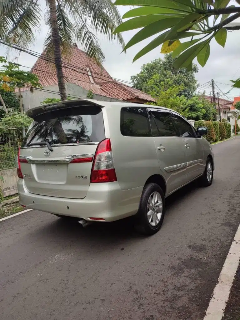 Toyota kijang Inova G Diesel at metic Tahun 2014 Silver  jakarta timur