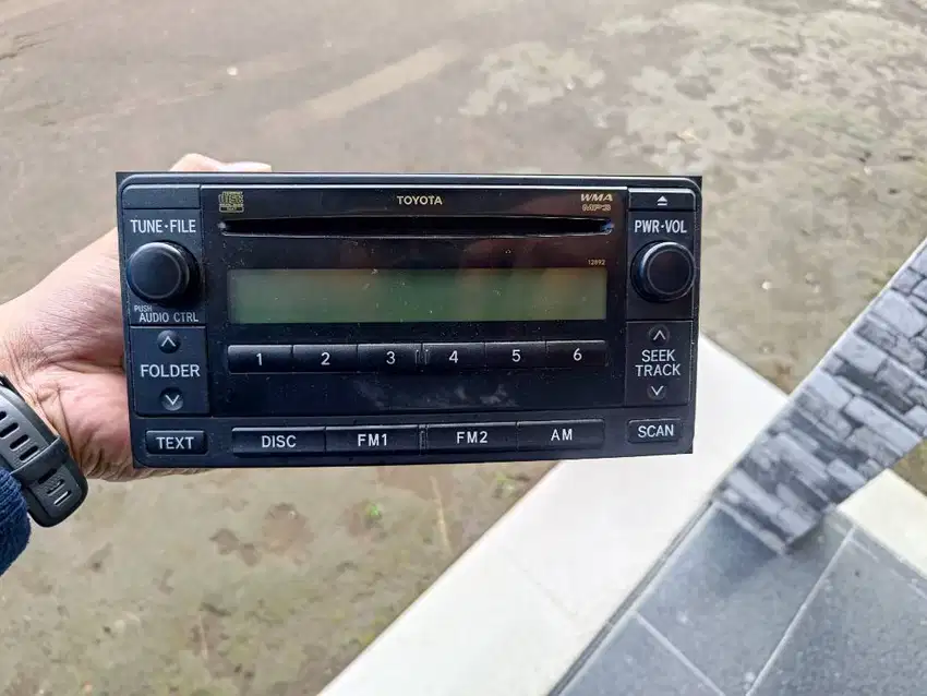 Head Unit Toyota Innova 2009 Orisinil