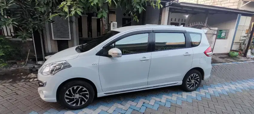 Ertiga Dreza GS MT 2017 Snow White W Sidoarjo