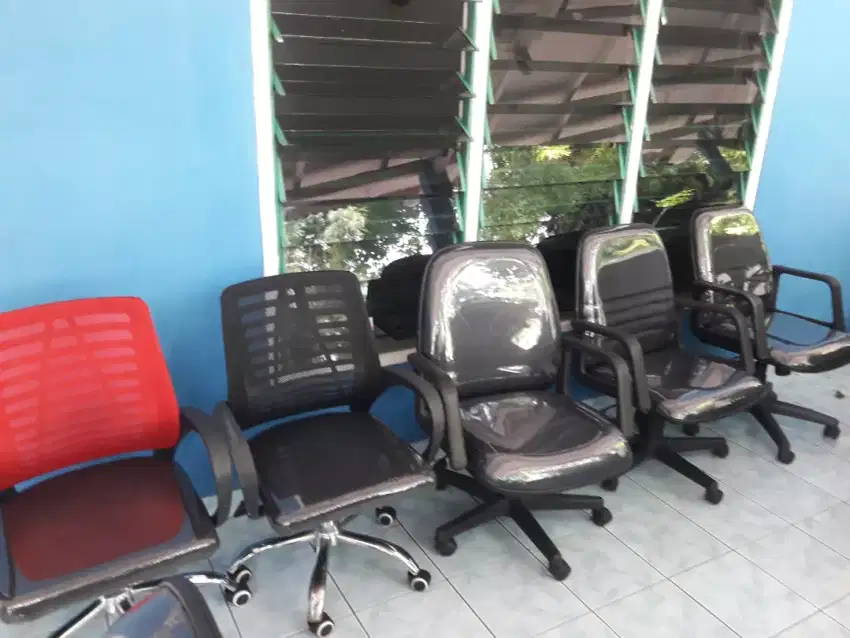 Jual kursi kantor bekas model staf redi