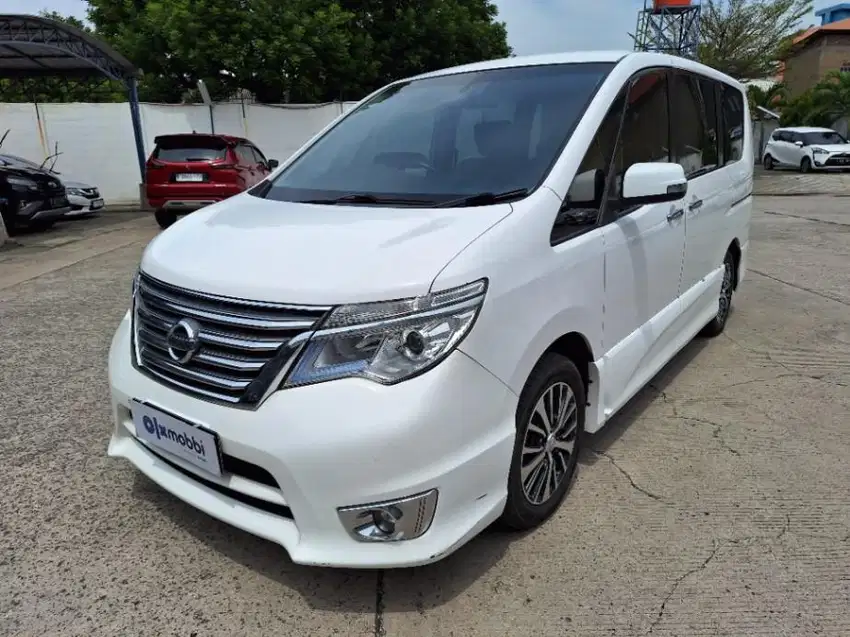 Pajak Panjang - Nissan Serena 2.0 Highway Star Bensin-AT 2015 (NE)