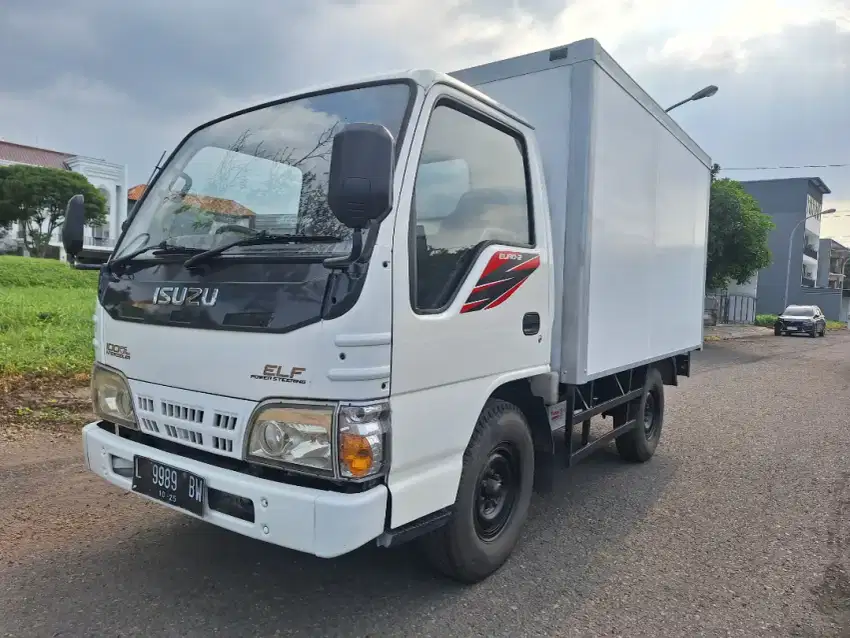 Isuzu Elf Box 4rd 2014