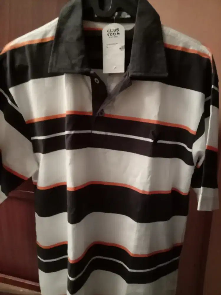 Kaos cowok motif garis