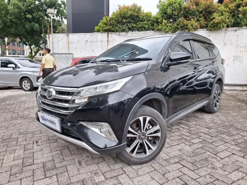 Daihatsu Terios 1.5 R Bensin-AT 2019 Hitam /