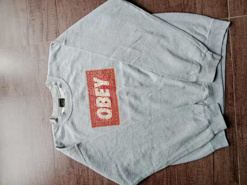 crewneck obey u.s.a