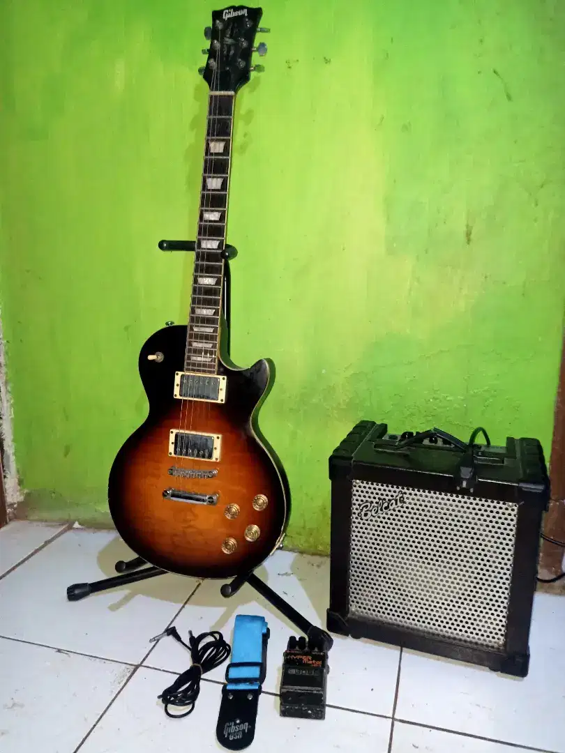 Gitar listrik gibson custom free banyak