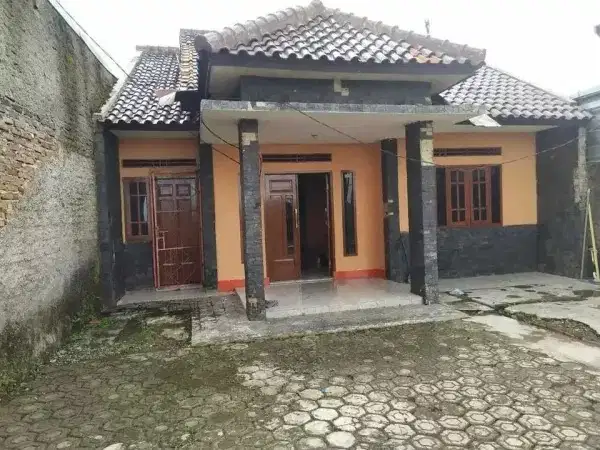 Rumah di pinggir jl raya bojongemas sapan majalaya 600 juta