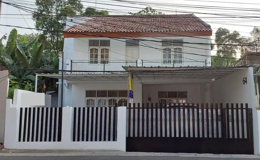 Dijual Rumah Besar Pinggir Jalan Tegal Rotan Untuk Usaha