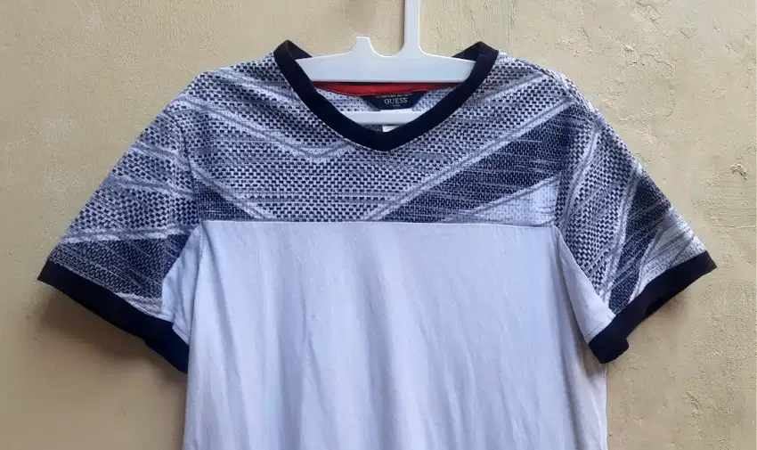 Anak GUESS T-Shirt Sz 8
			
100% Original