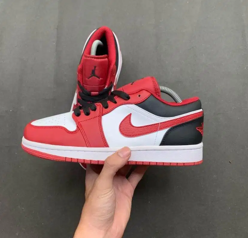 Nike Air Jordan 1 Low Bulls