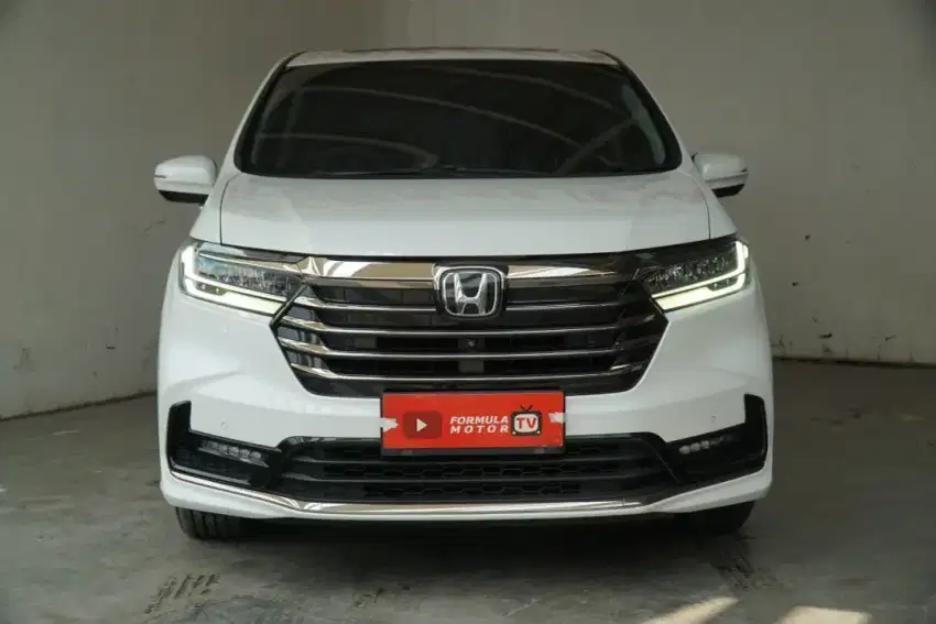 Honda Odyssey E at 2021 putih