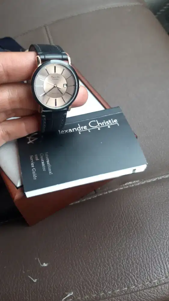 jam perempaun alexandre  christie