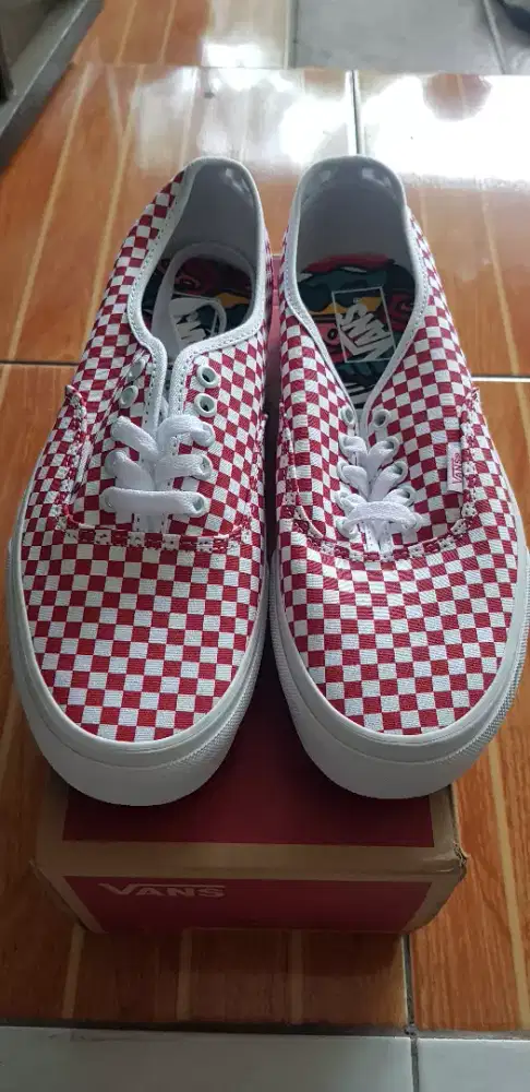 Sepatu vans ori dan baru