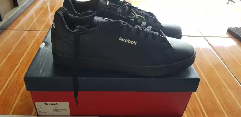 Sepatu reebok ori