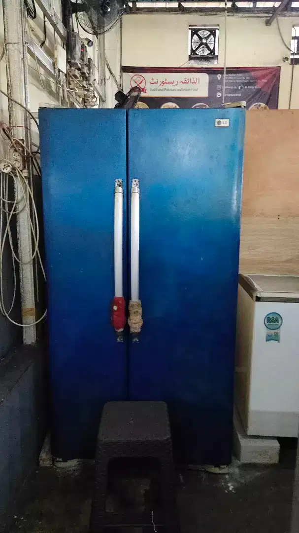 Dijual murah kulkas bekas merk LG