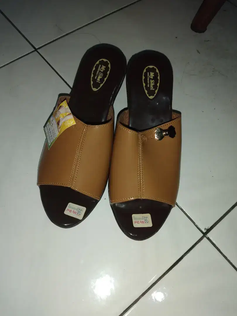 Sandal wedges wanita