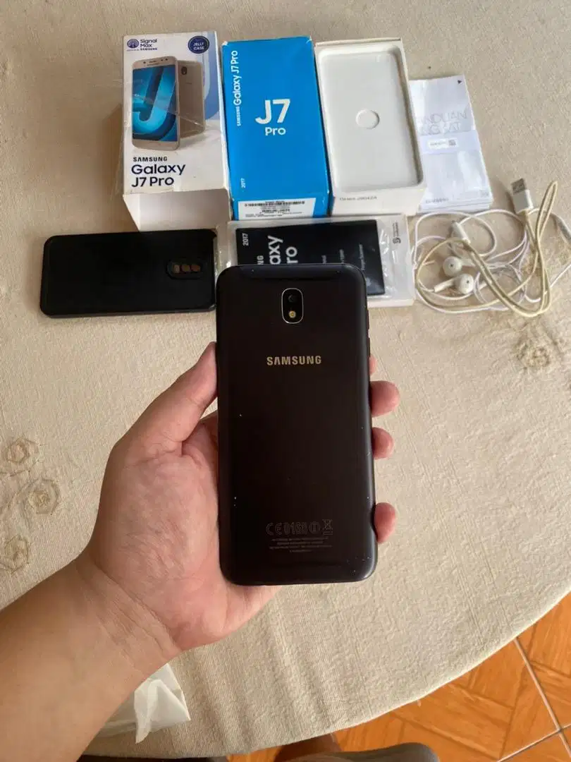 Samsung J7  pro