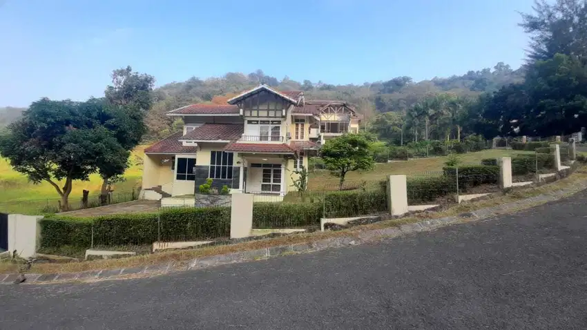 JUAL RUMAH VILLA PALM HILLS ESTATE CILEGON FULL FURNISHED SIAP HUNI