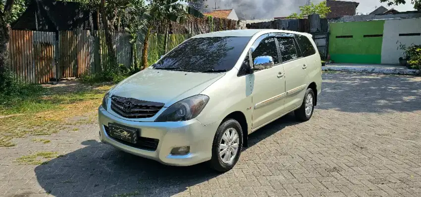 Toyota kijang innova g matic diesel 2010