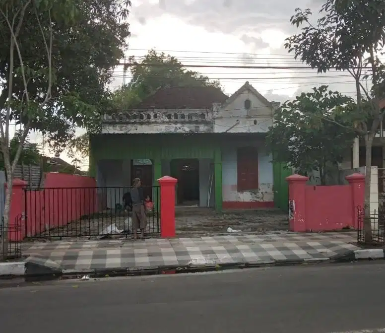 Rumah Strategis di Samping Jalan Bojonegoro Kota