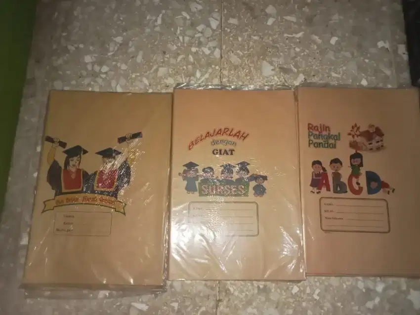 Sampul buku campus.sekolah bergambar