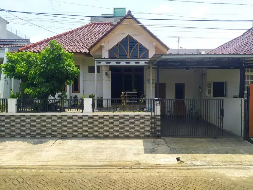 DIJUAL RUMAH HADAP TAMAN LUAS HARGA TEMEN VILLA MELATI MAS SERPONG