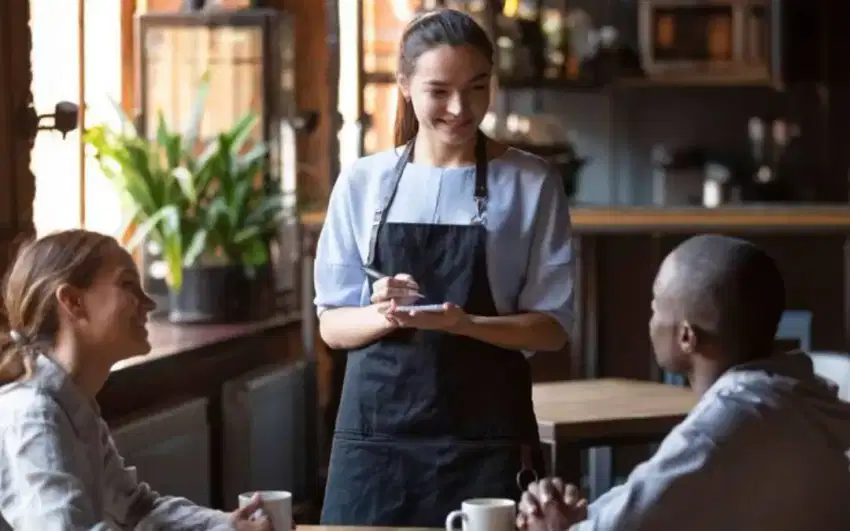 Lowongan Kerja Waitress - Wanita